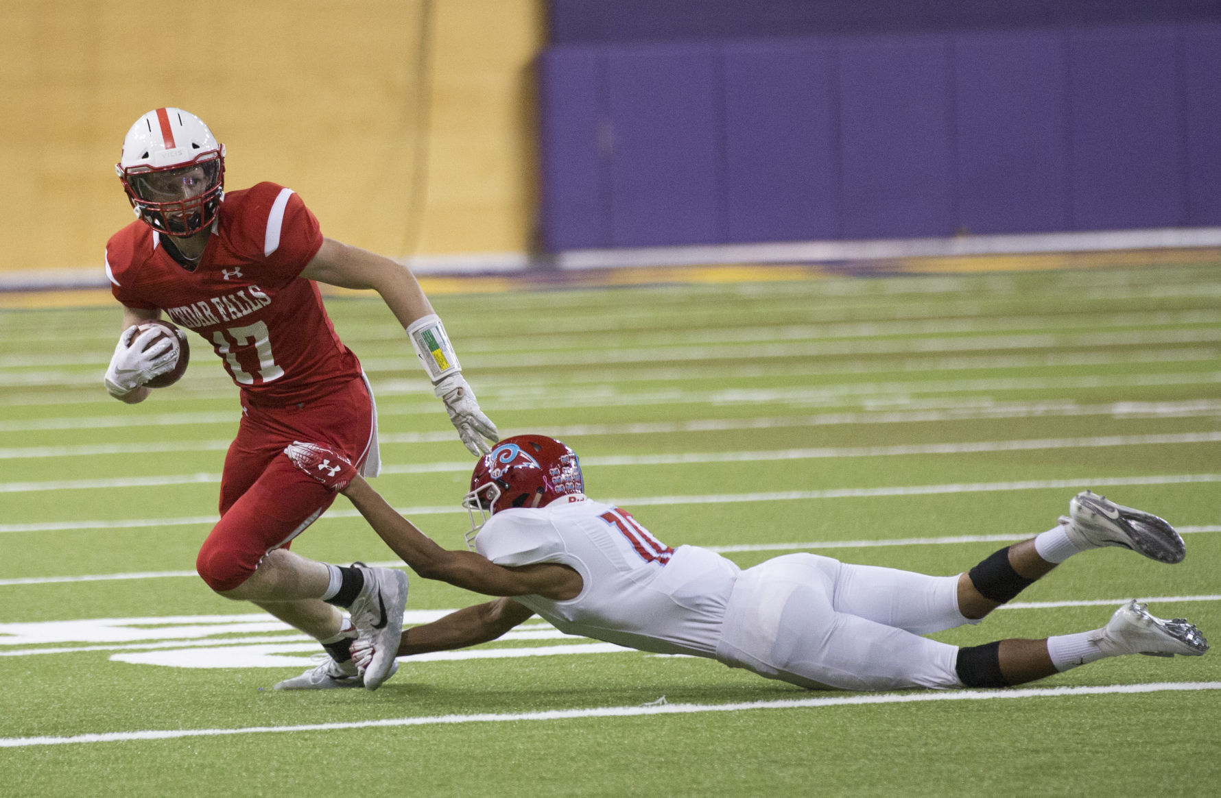 101218kw-cedarfalls-dubuque-football-03